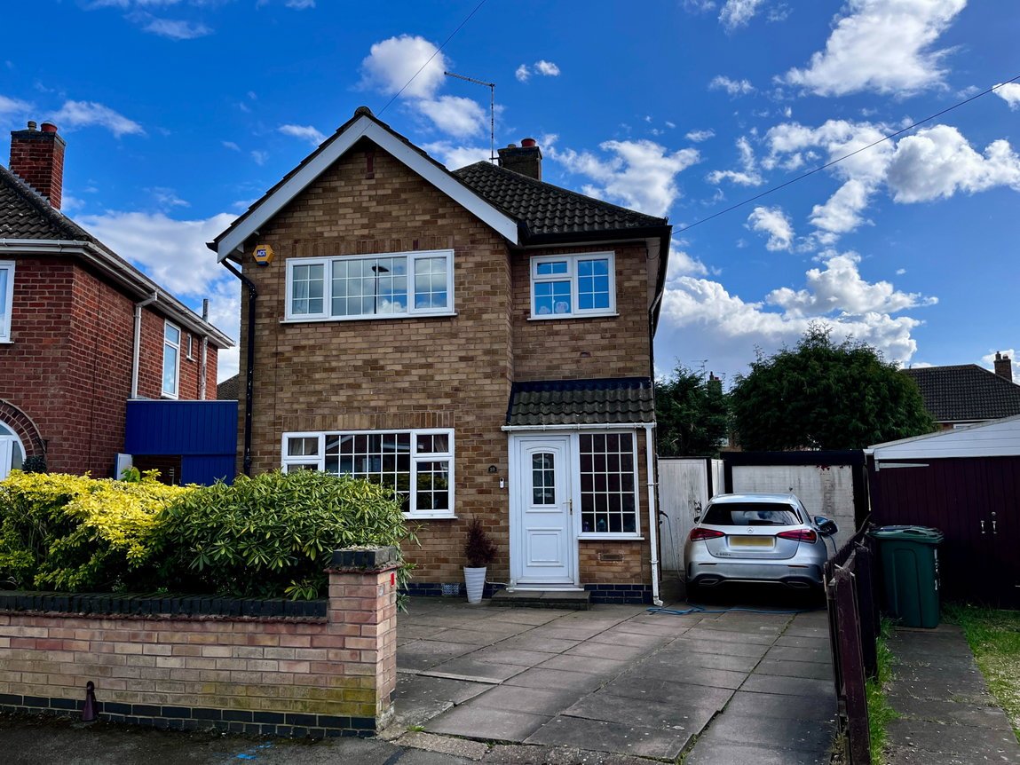 Front of the detached house on Highgate Avenue