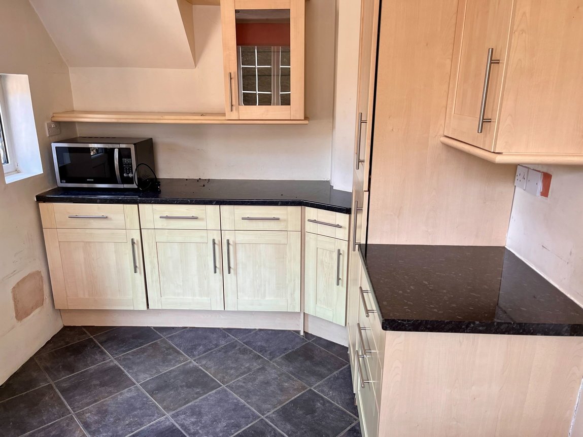 Kitchen units and worktop
